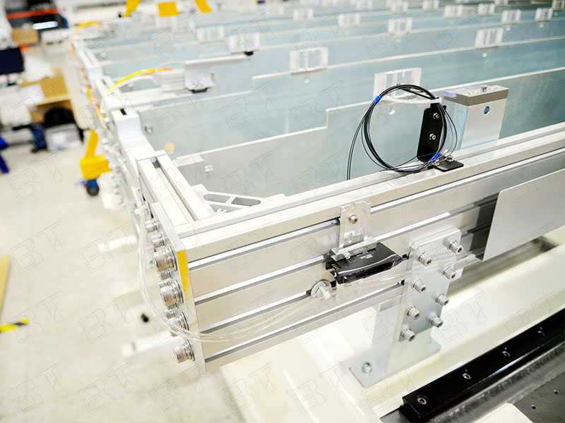 液晶屏生產(chǎn)線